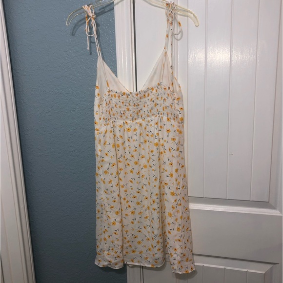 Sun Dress - Picture 3 of 4